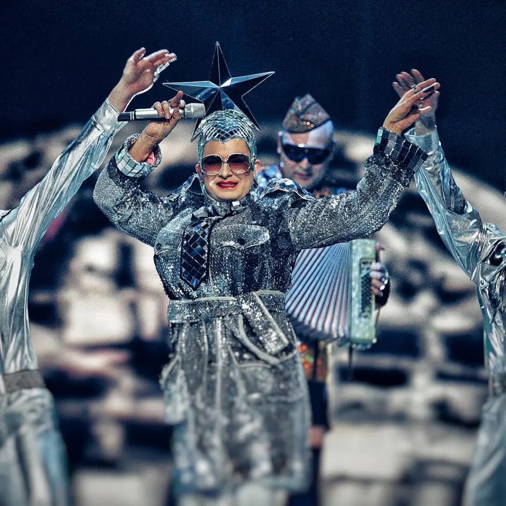 Alice Reeves tweet media