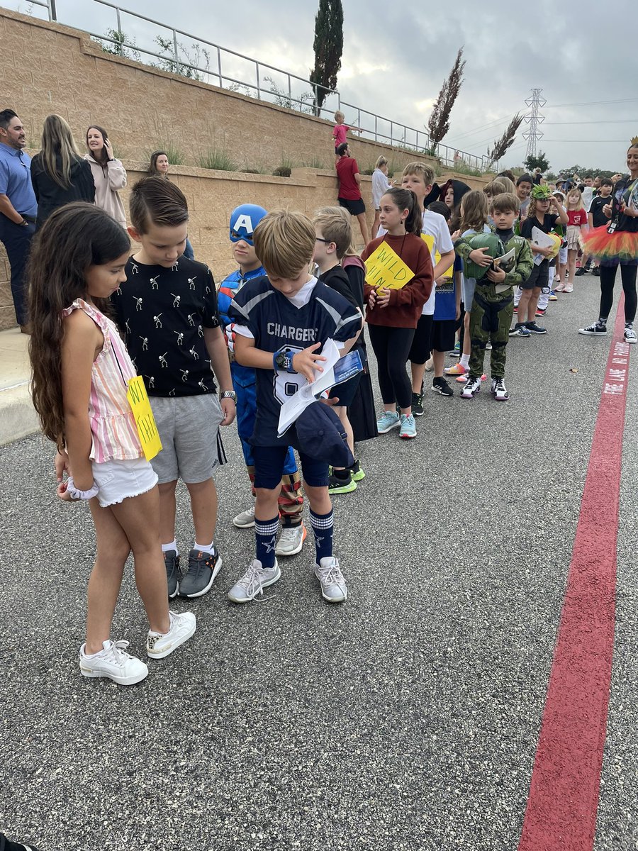 tweetingonthird's tweet photo. Storybook Character Day parades are always a fun time! @HerffES https://t.co/C4QAmlptcU
