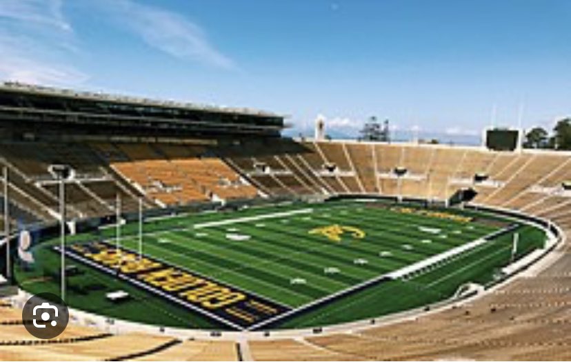LbcTrojan's tweet photo. 🏈 Trojans Talk on Tap 🍺
#USC vs #CAL Preview
The Last Weekender❓
🍺 @mainebeerco Lunch IPA & @AnchorBrewing Anchor Steam
📺 https://t.co/MuFgWAc6et
#FightOn #Weekender #CAL #PAC12 #ACC #JoeRoth #B1G https://t.co/S6EOChp3fs