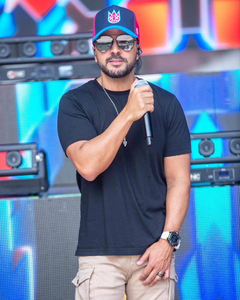 Luis Fonsi tweet media