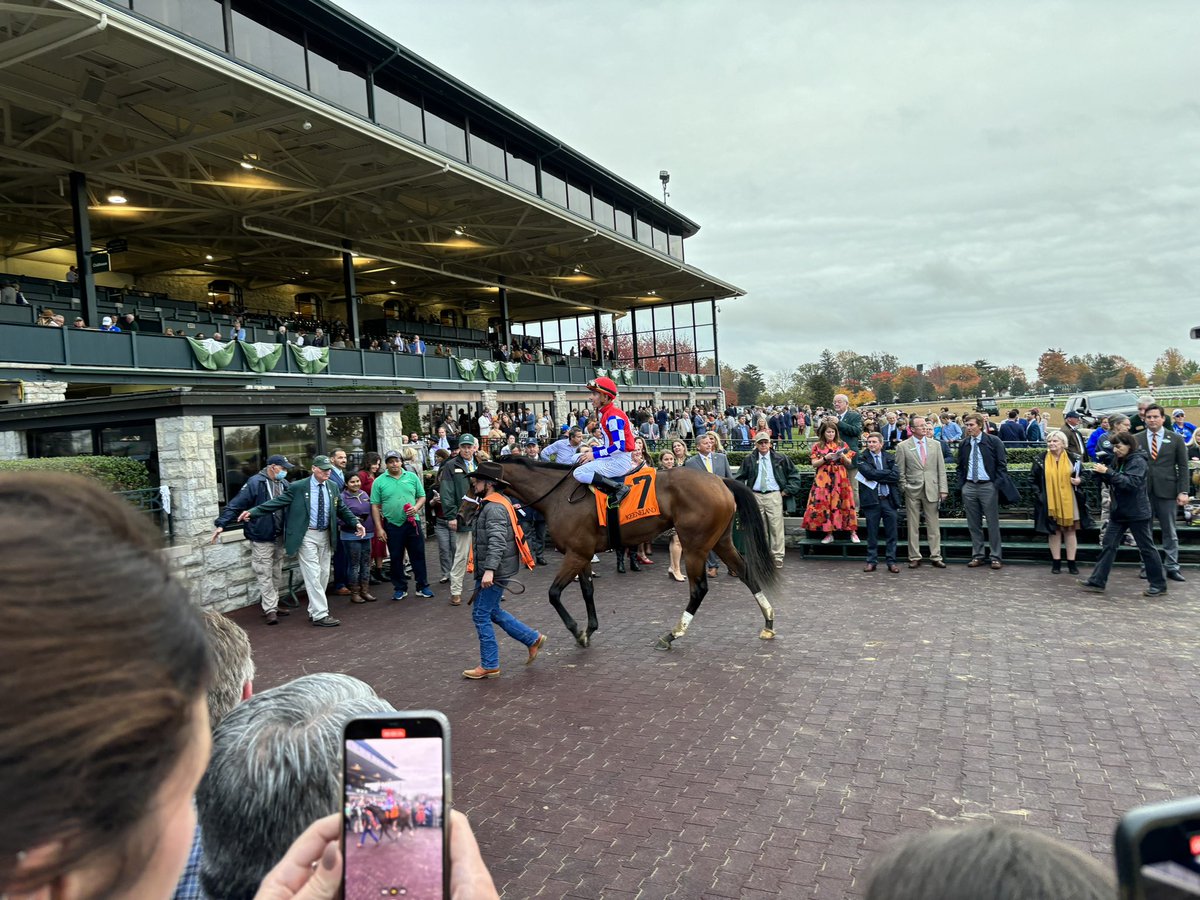 blacktypetb's tweet photo. YOUALMOSTHADME WINS the Myrtlewood Stakes at #Keeneland!! https://t.co/kIYx7VwU9n