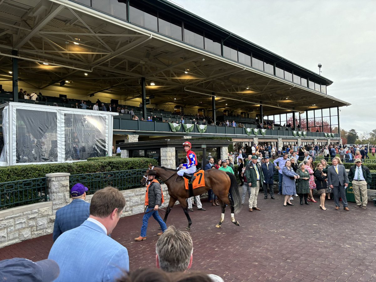 blacktypetb's tweet photo. YOUALMOSTHADME WINS the Myrtlewood Stakes at #Keeneland!! https://t.co/kIYx7VwU9n