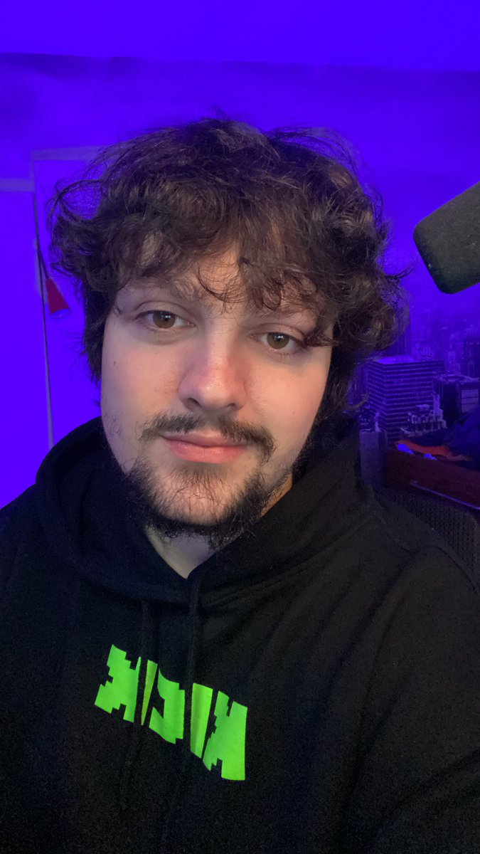 Five Hats tweet media