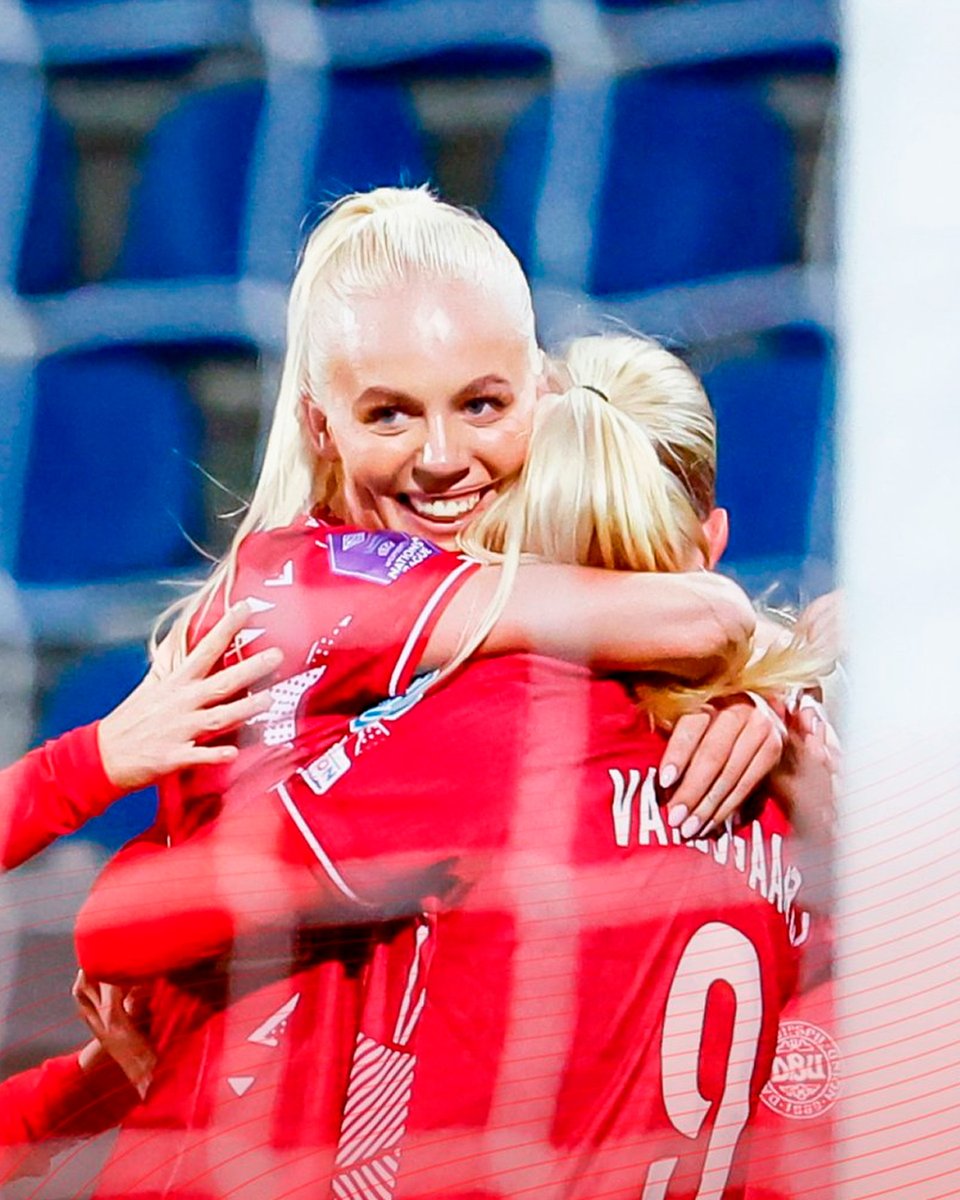 🇮🇸 0-1 🇩🇰 🅰️ Sofie Svava 👊 @signebruun20 🏆 #UWNL