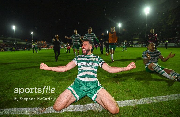 🏆🏆🏆🏆 Safe to say they will enjoy this one. Celebrations were in full flow as @ShamrockRovers secured their fourth @LeagueofIreland title in a row. 📸@sportsfilesteve 📸@SebaJFDaly sportsfile.com/more-images/77…