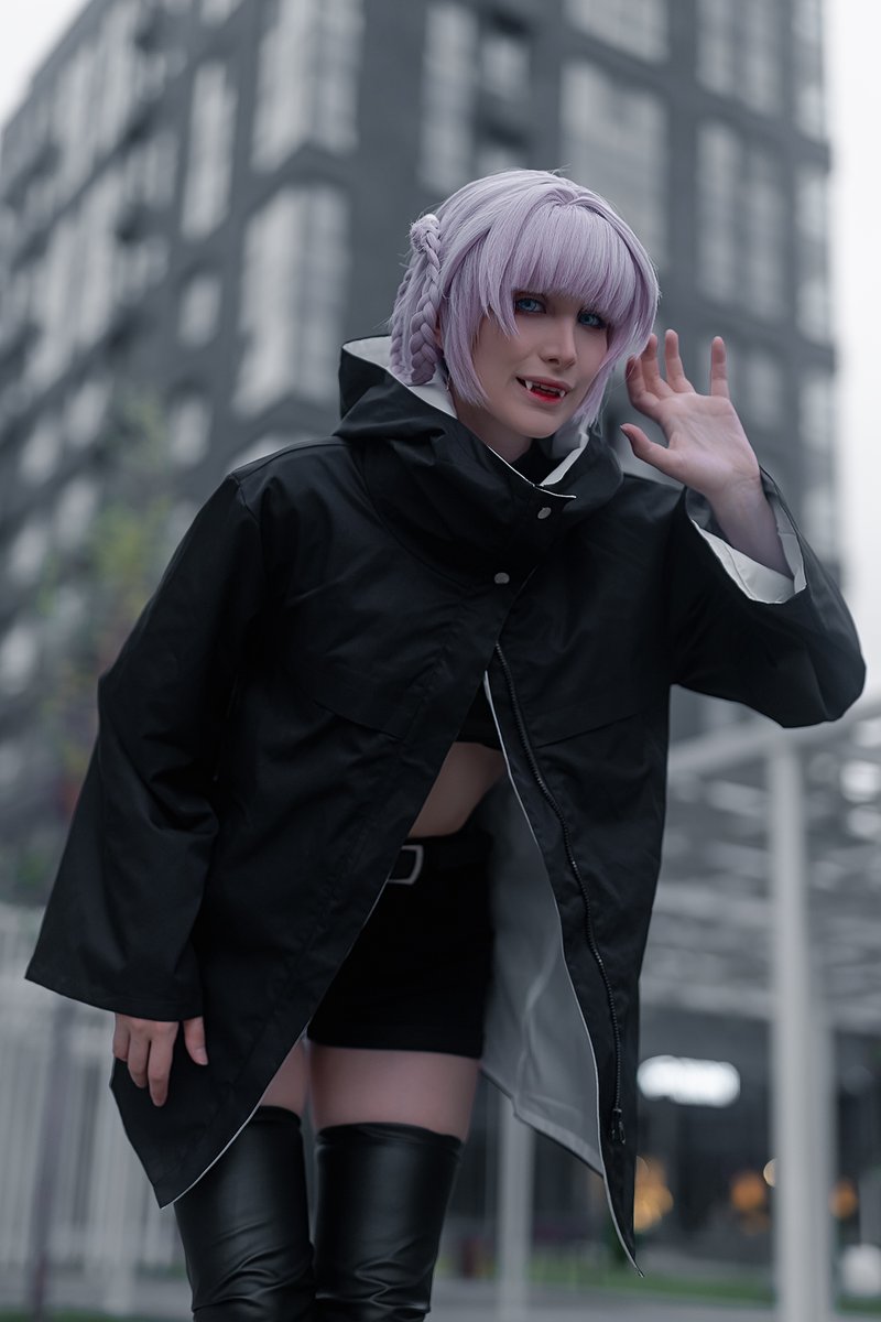 Who wants to become a vampire? You just need... to fall in love with me 🥰
Or are you from the team of werewolf lovers? 😤

Ph @negativizm_ph

#callofthenight #cosplay #nanakusa