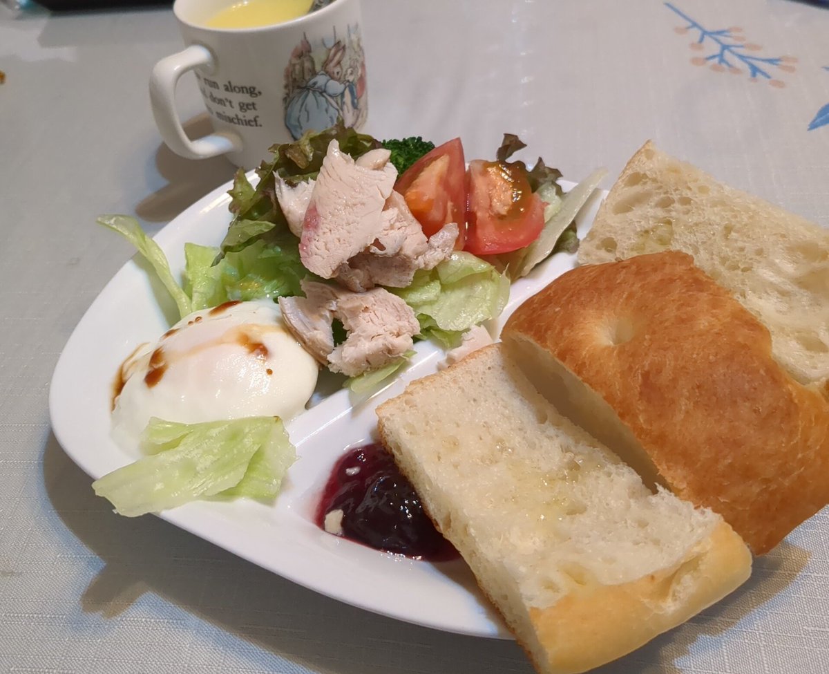 za_ri's tweet photo. 朝ご飯 https://t.co/KYToXJwyav