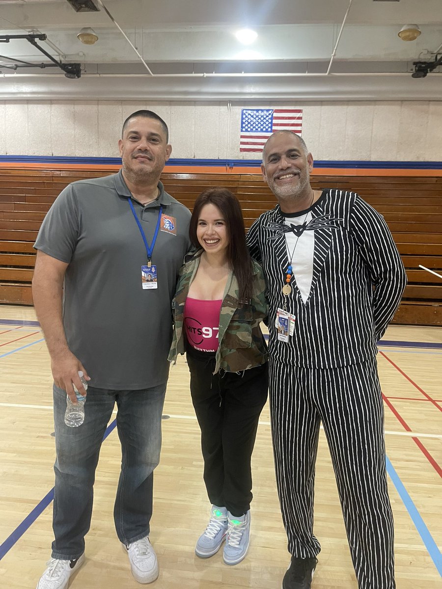 J_Ramirez991015's tweet image. Amazing time @HMLSrHighSchool #HOCO Pep Rally. #WeAreHML @MDCPSNorth @HITS973 @MiamiLakesNews @cityofhialeah