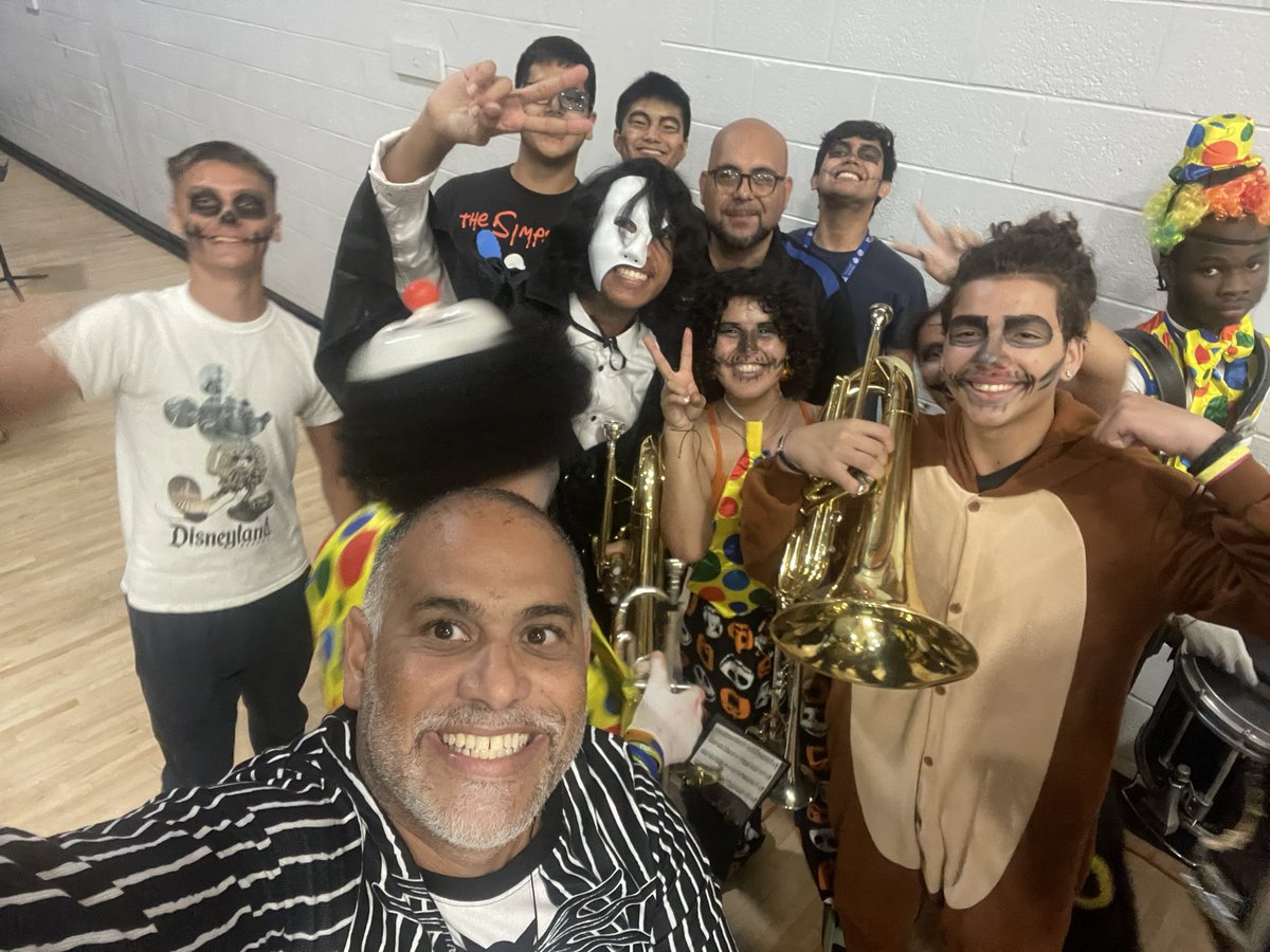 J_Ramirez991015's tweet image. Amazing time @HMLSrHighSchool #HOCO Pep Rally. #WeAreHML @MDCPSNorth @HITS973 @MiamiLakesNews @cityofhialeah