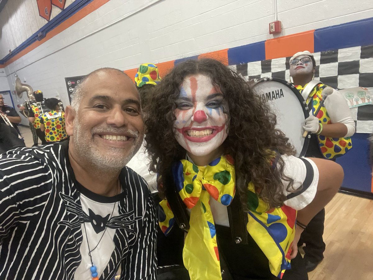 J_Ramirez991015's tweet image. Amazing time @HMLSrHighSchool #HOCO Pep Rally. #WeAreHML @MDCPSNorth @HITS973 @MiamiLakesNews @cityofhialeah
