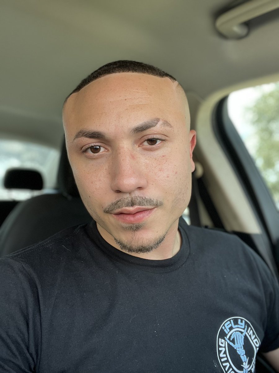 Ya Mammy’s Favorite Side Piece 🙂 tweet media