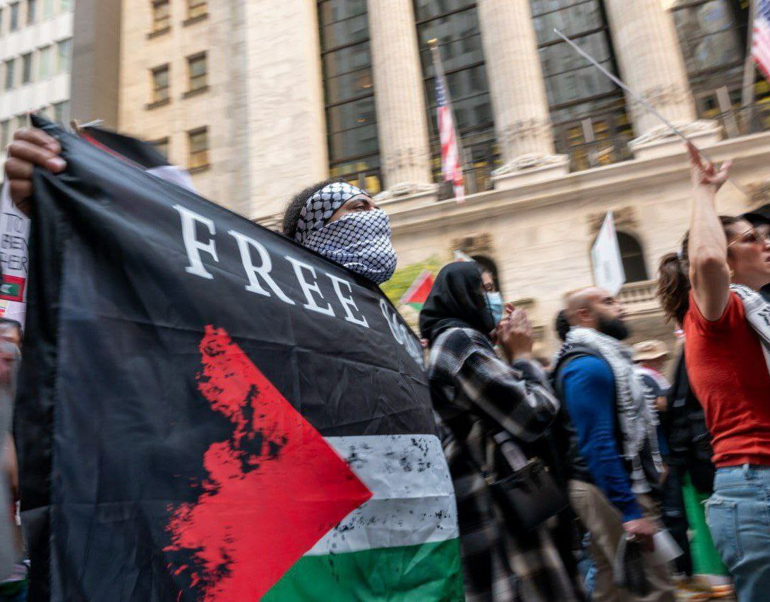 AdolfoRapper's tweet photo. Dear, @elonmusk
During the war between Russia and Ukraine, you have activated free internet for the people of Ukraine.
Now thousands of innocent people are being killed in Gaza.
In Gaza, people are living without electricity, water and internet!
#starlinkforgaza https://t.co/SRL1jR8kGN