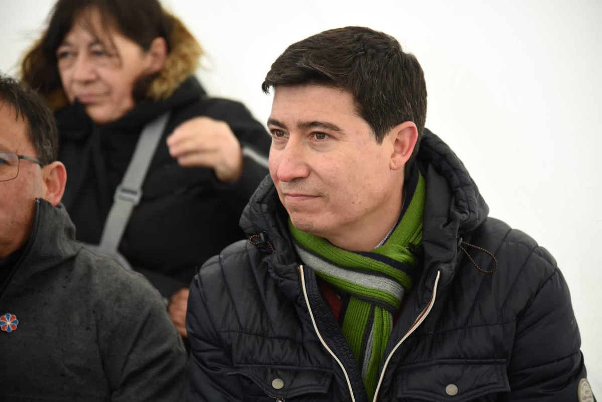 culturas_cl's tweet image. Hoy asistimos a la ceremonia de instalación de una placa en memoria de los tres Detenidos Desaparecidos del Caso Coyhaique, hito que se llevó a cabo en Coyhaique Alto, frontera entre Chile y Argentina.
🌹#50AñosDelGolpe