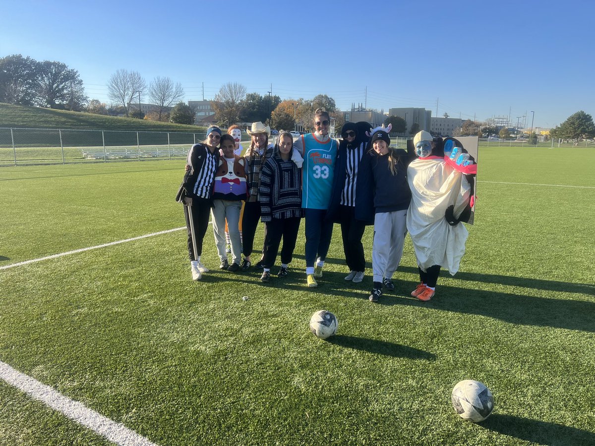 csm_soccer's tweet photo. Soccer Olympics Handball champions! https://t.co/5jUMjSTWWc