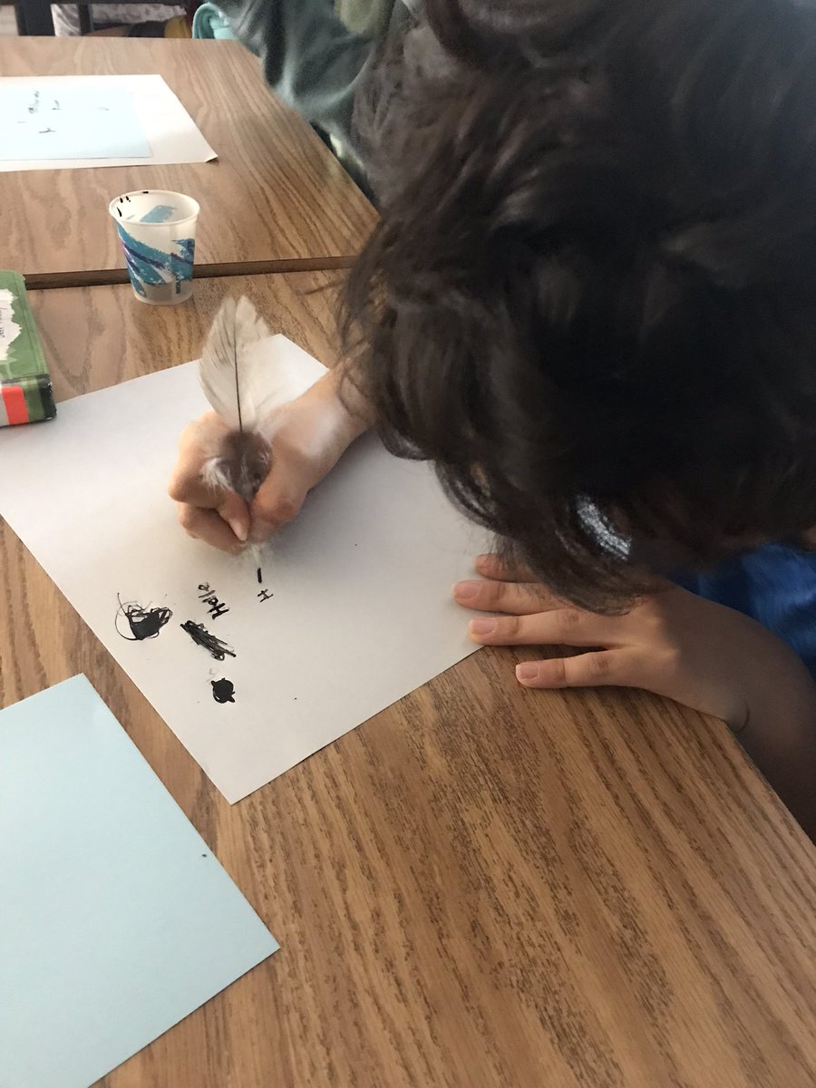 Farm Friday- Feather Edition 🪶 
Today we learned about the purpose of feathers, molting, and the many uses for feathers. I brought feathers from my farm, and we practiced our quill writing/drawing skills. (Much more challenging than the kids expected!)  We ❤️ our Farmily!
