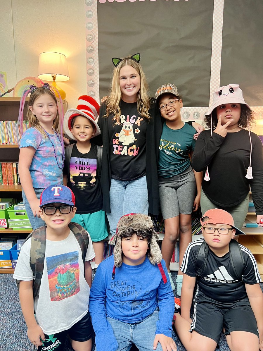 Hats off to healthy choices!! 🧢👒🎀 #WeAreMcKinney #RedRibbonWeek <a href="/McNeilElem/">McNeil Elementary</a>