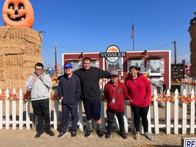 CHUSDAltEd's tweet photo. Vossler Farms 🎃🎃 https://t.co/vElDhmDsWb