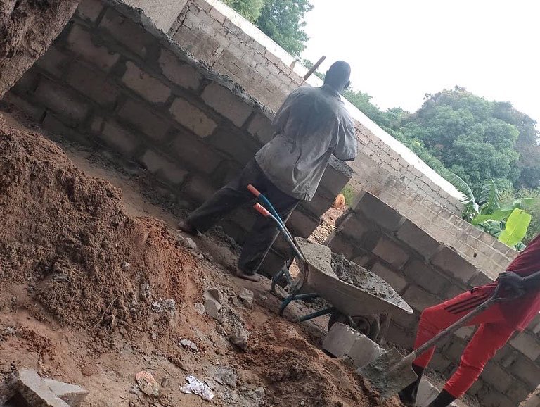 ProjectGambiaCL's tweet photo. Work on the new classroom at St Peter’s has now begun. We are hoping that by November it will be completed so that more children will be able to go to school. A big thank you to Ffion and Tiegan whose amazing £4395 fundraising has made this happen! @T_Fi_Three_P https://t.co/SG8Ii0oPhr