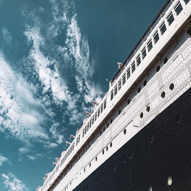 TheQueenMary's tweet photo. Beauty at every angle. Don't you agree? #FridayFeeling 

📸 by @photos_by_g_molinet on Instagram 

#DiscoverLA #LosAngeles #LongBeach #VisitLB #California #Travel 

@VisitCA @VisitLB @discoverLA https://t.co/LOWqJjeT6S