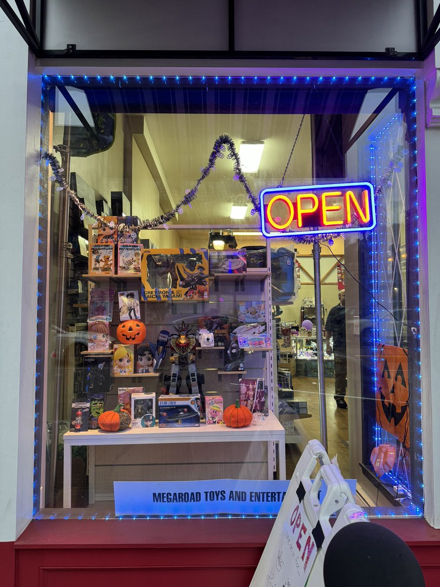 megaroad's tweet image. They say 3rd time is the charm… We got our open sign today! You can now tell we are open! #opensign