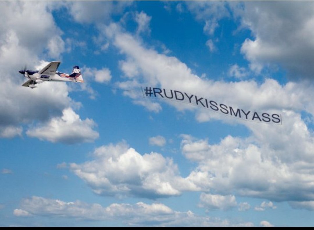 pascale_girard6's tweet photo. Adieu belle journée #RudyKissMyAss !
C'était vraiment sympa.
Mes plus beaux souvenirs de l' #happyXday 2023 🙂 👇 https://t.co/WT8QWamugY