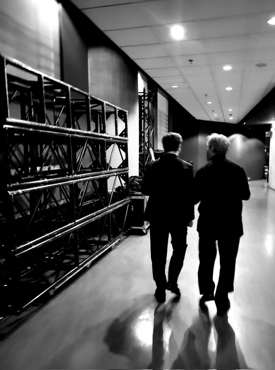 maxinekwokvln's tweet photo. .@londonsymphony concertmaster #AndrejPower and #pappano @ibermusica_es #LSOonTour https://t.co/K7wTecTHKV