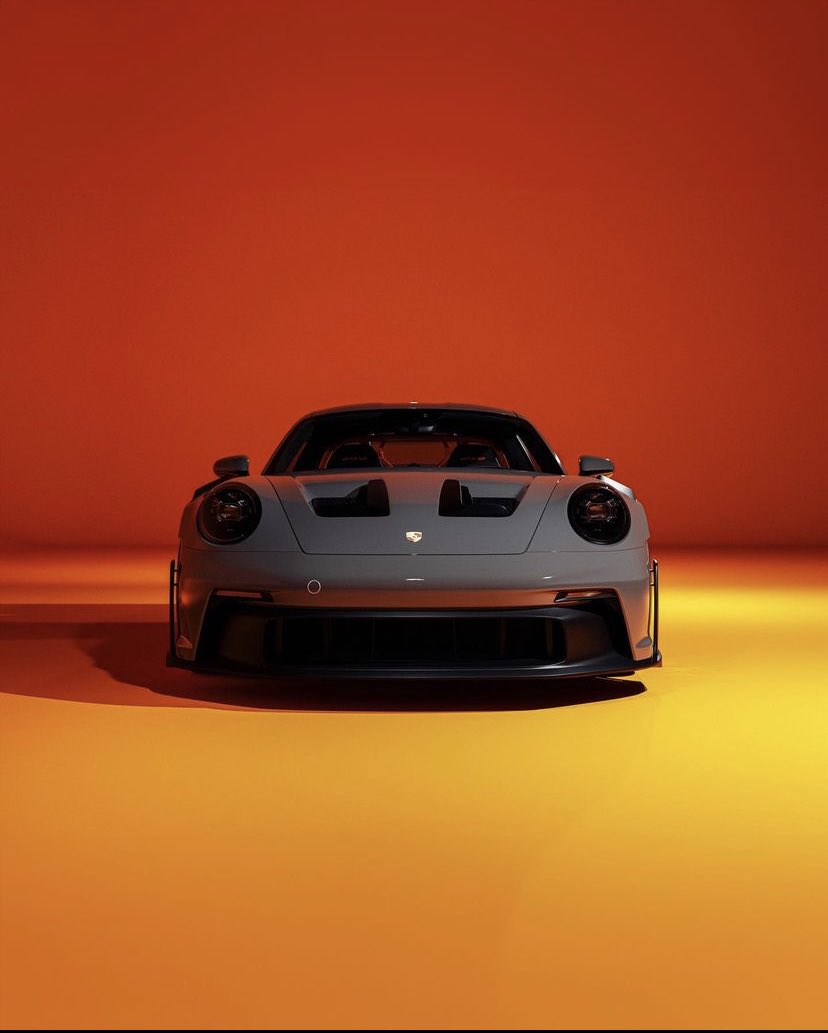 Jordan92338366's tweet photo. 992 GT3RS 🩶🔥 https://t.co/rt053rzBTU