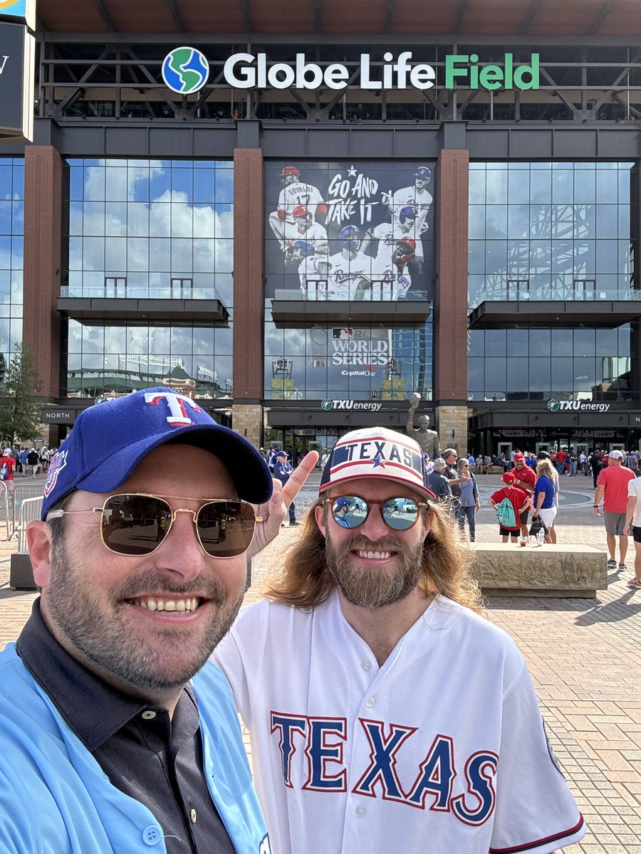 vincejohnson's tweet photo. Section 242, Row 8, Seats 9-10 #capitaloneultimatefan #Sweepstakes https://t.co/T89vDii5Bx