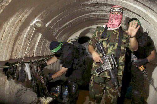 The Al-Qassam Brigades are preparing to confront the IDF in their network of underground tunnels

 Meanwhile, Israeli media write that the IDF faces a tough assault: the Hamas network of tunnels is considered the second largest in the world - underground passages, caves and