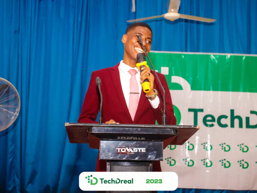Dee_sagacious's tweet photo. Thursday, Friday last week were highlights of events hosting this year
First, all I wanted to do was host, when I got a whiff of the challenges that the Techdreal planning committee was facing, the service-laden planner in me
#Techdreal
#Techdrealconference
#techdrealchallenge https://t.co/YyvUvKZqqM