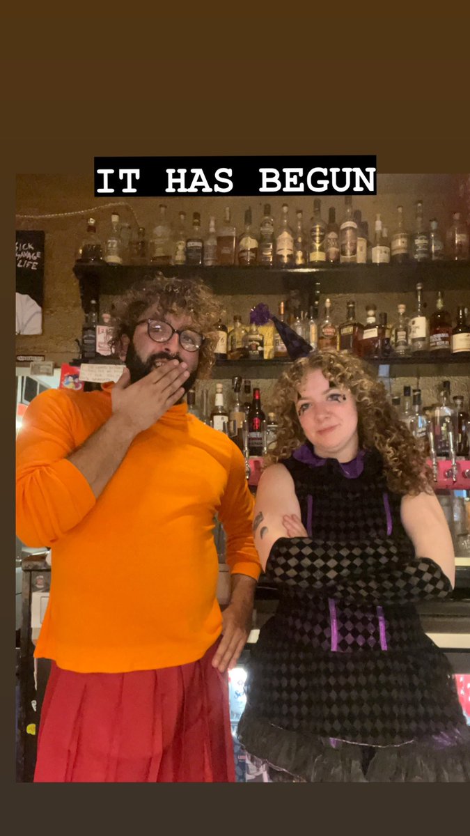 So we are judging all of your costumes tonight!! there will be 3 winners! We will announce when we announce!! Lets get spooky 👻🏆👻🕸️🕸️🕷️🎃🖤⚡️⚡️