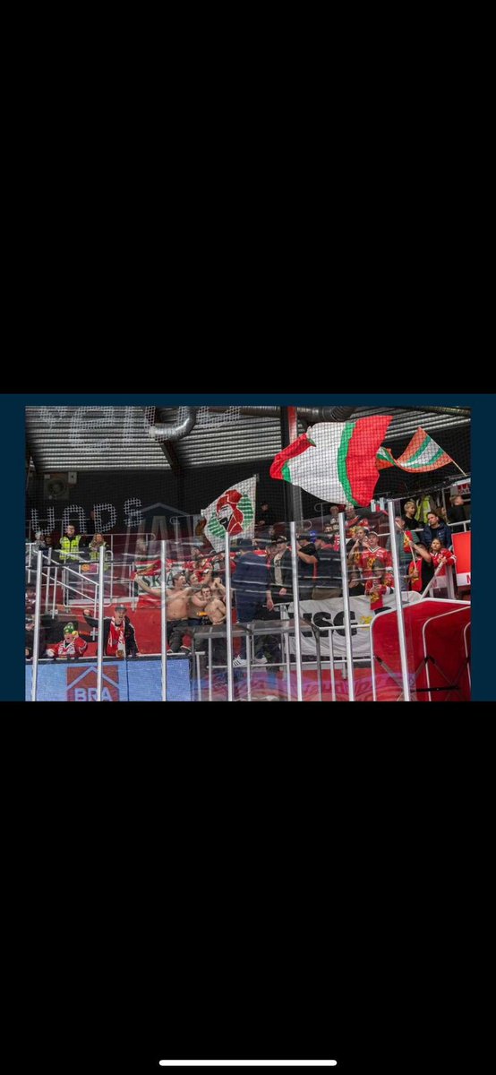 ELFQVIST3's tweet photo. Moras klack har fått avstängning efter detta. Rimligt? Knappast? @HockeyTutto #shl #hockeyallsvenskan https://t.co/dUmOoZsVPf