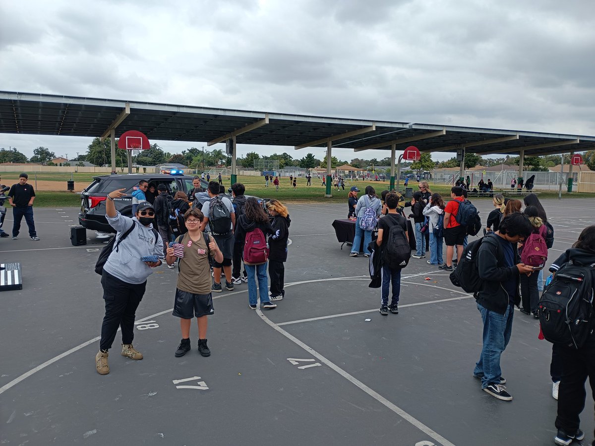 learnin2educate's tweet image. Great Red Ribbon Week at Nicolas Jr HS. Students participated in a number of activities and events. Here at Nicolas, we are Drug Free