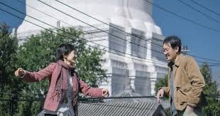 HisteriasDeCine's tweet photo. #theshadowlesstower melancólico drama sobre las herencias y vínculos familiares demasiado sutil y formal, pero muy sincera y orgánica, con movimientos de cámara que transmutan los espacios y “eliptizan” el tiempo. #68Seminci 💋 https://t.co/HrrDem5EVb