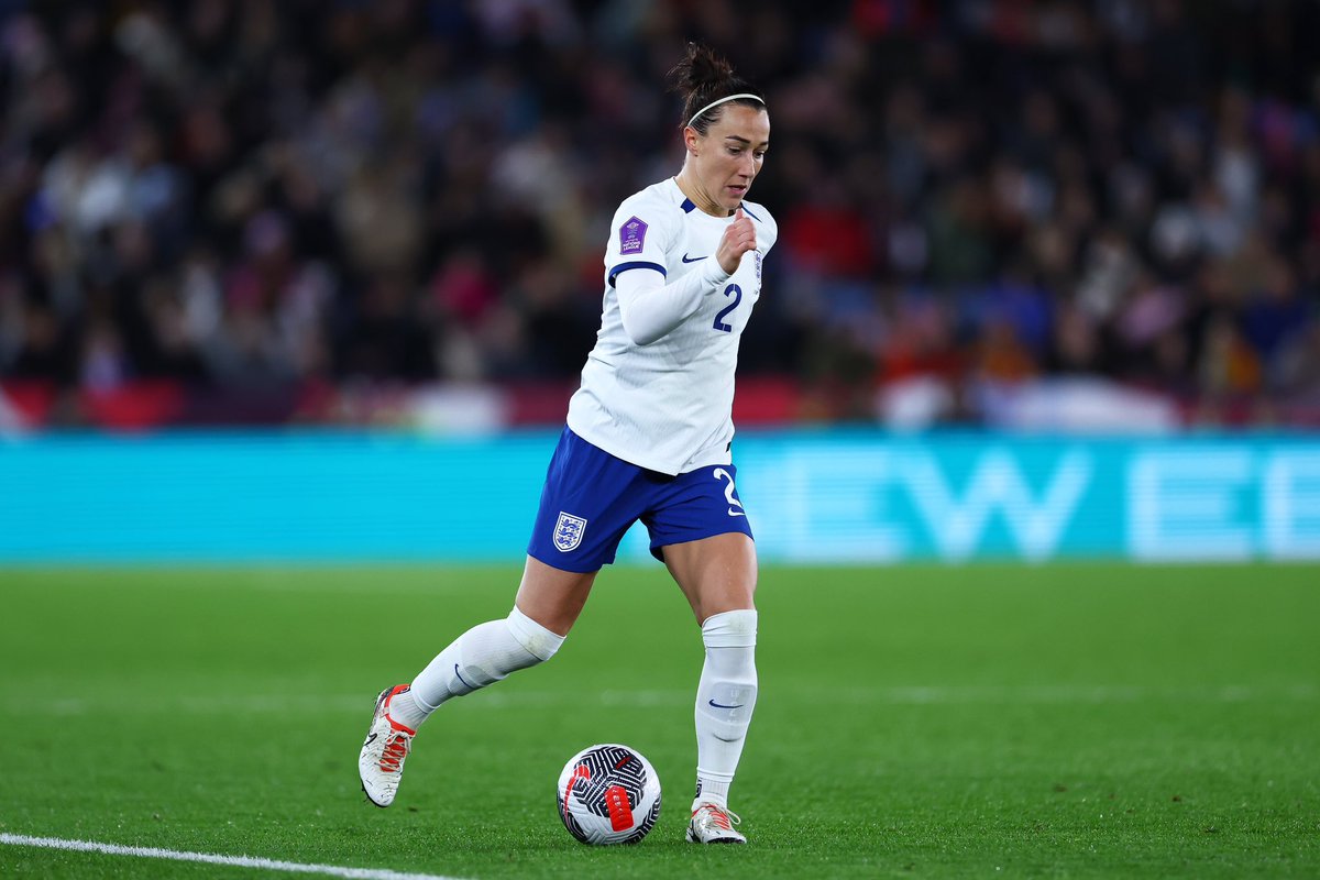 LucyBronze's tweet photo. Important +3 at the King Power tonight 🙏 @Lionesses https://t.co/nGeXoUYbMm