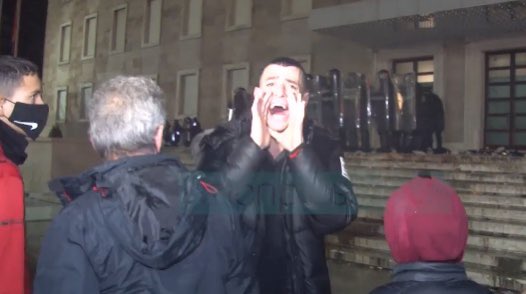 SkaTurp's tweet photo. Ku je o President, ku je o @ilirmetazyrtar? https://t.co/p2EpvY6ogI