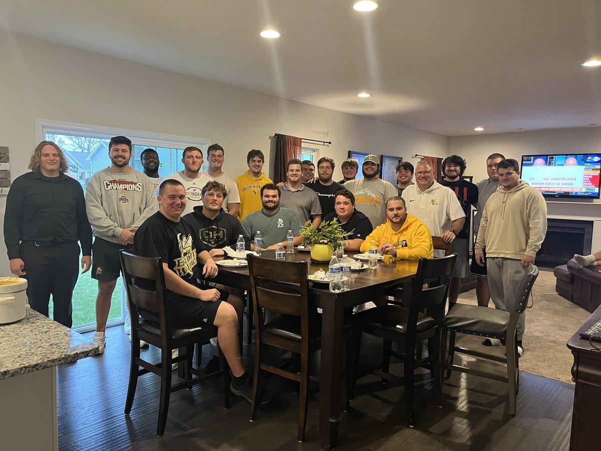 CoachHilvert's tweet photo. Had the BIG BOYS over the House for dinner! Had a lot of FUN! BW Brotherhood for Life! #BWFBFamily #WeAboveMe https://t.co/KfejYO1IIC