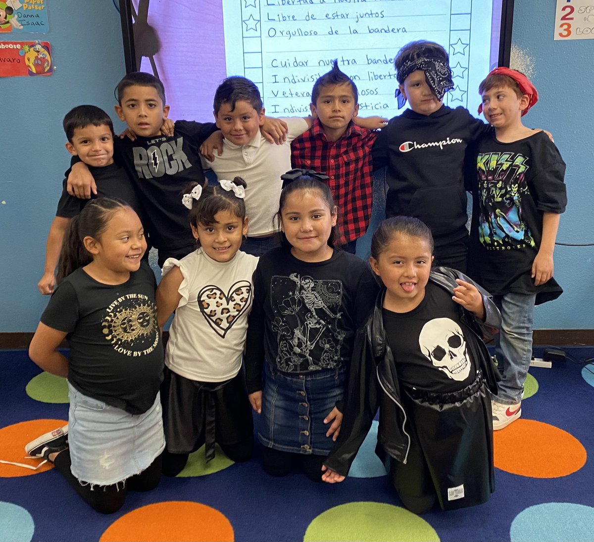 DaisyFME's tweet photo. Red Ribbon Week @fmeeagles https://t.co/VIlThgERt9