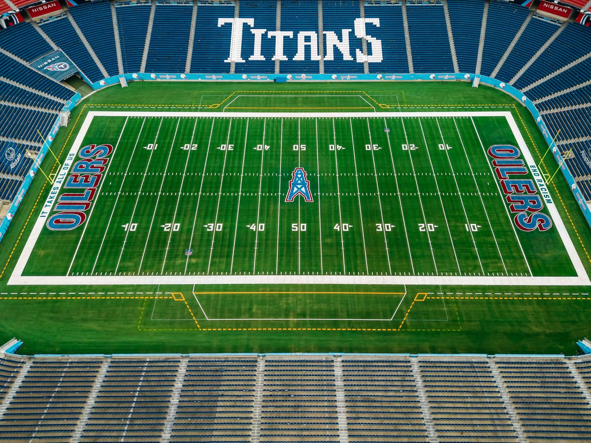 NFL_DovKleiman's tweet photo. The #Titans revealed their ‘Houston Oilers’ throwback field for their week 8 game against the #Falcons

https://t.co/Ui84mjPkOJ

https://t.co/NjI4gYfZ0u https://t.co/6LgLMMy8r2