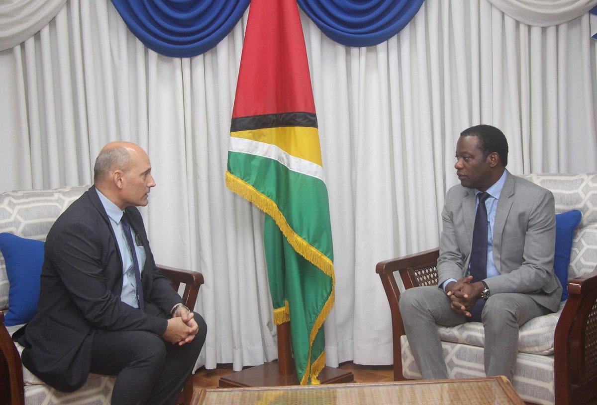 Minister Todd on Wednesday evening met with H.E. Jorge Francisco Soberón Luis, Ambassador of Cuba to Guyana and provided an update on the recent actions by Venezuela. The Minister reiterated the Government of Guyana’s commitment to a peaceful resolution of the case before the ICJ