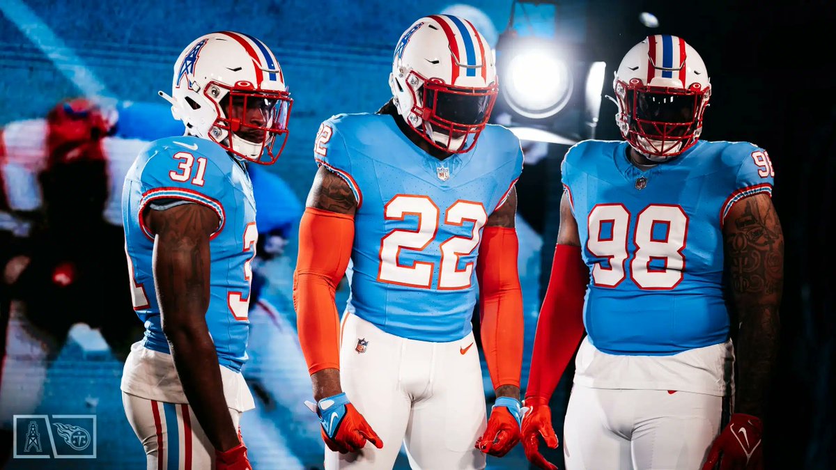 NFL_DovKleiman's tweet photo. The #Titans revealed their ‘Houston Oilers’ throwback field for their week 8 game against the #Falcons

https://t.co/Ui84mjPkOJ

https://t.co/NjI4gYfZ0u https://t.co/6LgLMMy8r2