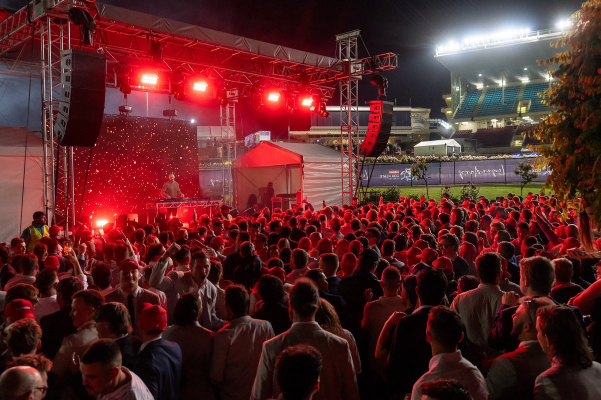 TheValley's tweet photo. About last night π
#LEGENDARY #SpringAfterDark https://t.co/90YUZQ3SxY