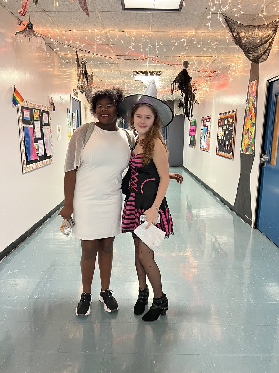 CityLabRevere's tweet photo. Get in loser, we’re celebrating #spiritweek ✌️ #CityLab #cityasalab #meangirls #anythingbutabackpack #twinning #halloween #community https://t.co/qXuf3GRAyJ