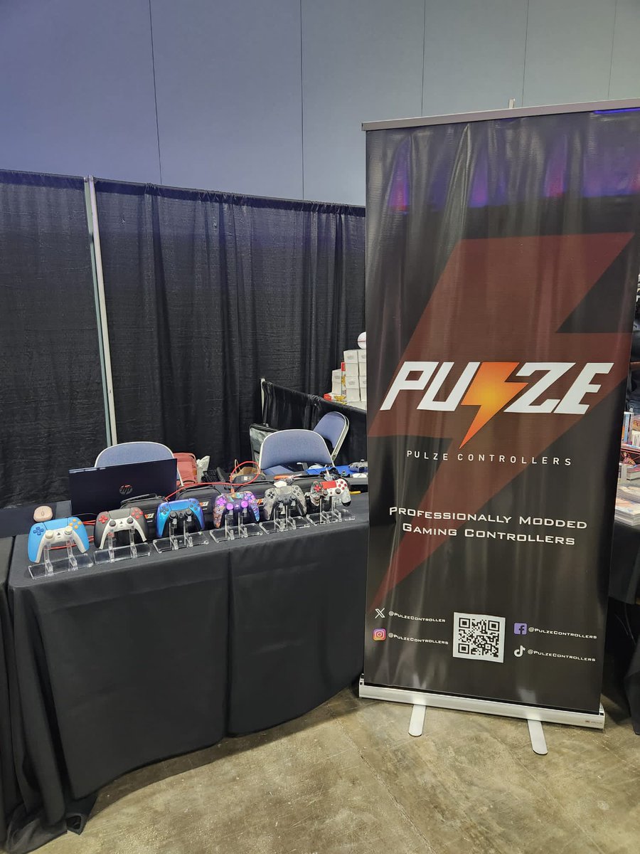 Asi luce nuestra mesa junto <a href="/jumapctech/">JumaPCTech</a> , <a href="/PulzeController/">Pulze Controllers</a> y <a href="/SupelPR/">🇵🇷SupelPR</a>