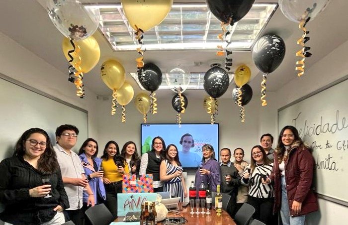 mpcala's tweet photo. I can't be happier🤩! Super proud of you @AnaLeon_Inga! Our first @metcoreuniandes Master's graduate obtained her master's degree with honors - Cum Laude honors and was recognized as the best thesis! Wonderful collaborative work with the industry👏👏👏 https://t.co/Q2Ma6lixKf