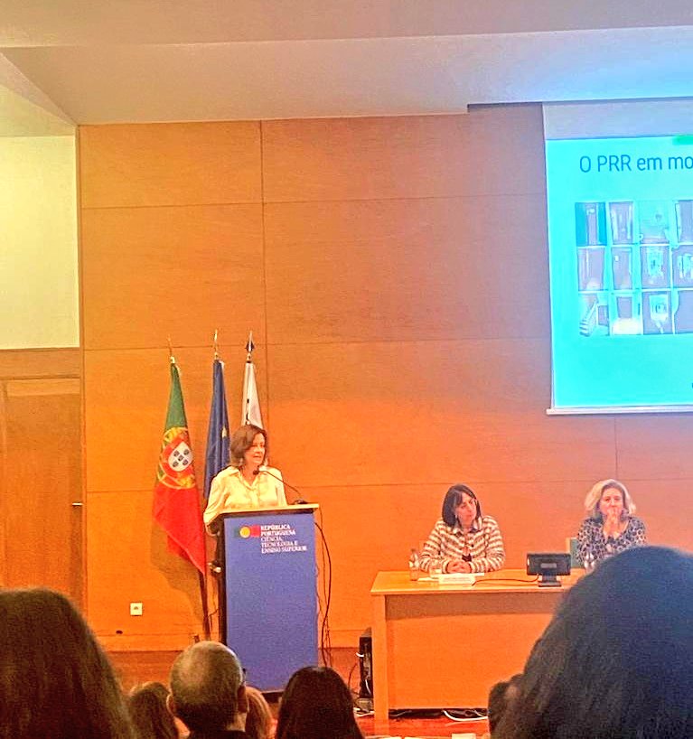 ciencia_pt's tweet photo. O Programa Mais Digital visa a modernização tecnológica de áreas como a Medicina ou Ciências Agrárias. Os progs. Impulsos Jovens #STEAM e Adultos são reforçados em 15M€.Via reprogramação do PRR,o #PNAES terá + 70M€, para fazer face ao 📈 dos custos de 🧱 por via da inflação.⬇️ https://t.co/5XLZS7xo5f