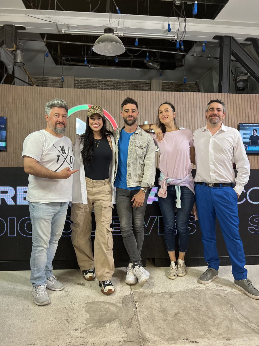 ¡Los nuevos compañeros de transición!

<a href="/vueltamediaok/">Vuelta y Media 📻</a> y Olvidate de Todo❤️‍🔥