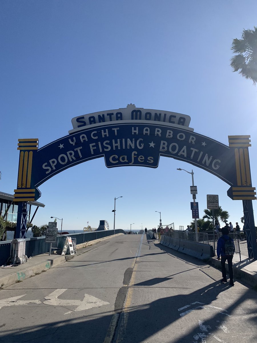worldtrip88's tweet photo. アメリカ🇺🇸  inサンタモニカ

ルート66の最終地点
ロマン溢れる国道
マッスルビーチで筋トレ💪
#サンタモニカ #ルート66 #マッスルビーチ https://t.co/LDXRfKbsVH
