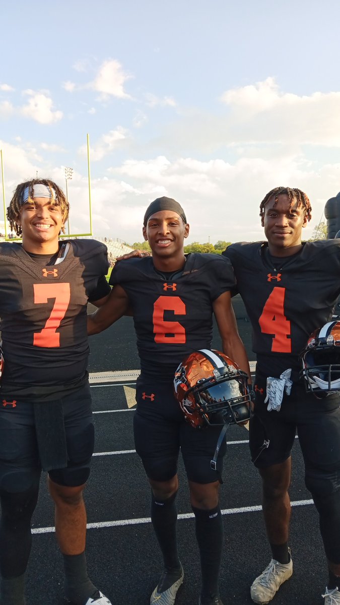 shannmarie1983's tweet photo. @Coach_JWTucker @HHSBuffNation @FootballHaltom LETSSSSS GOOOOOO! https://t.co/LeH4hen5rt