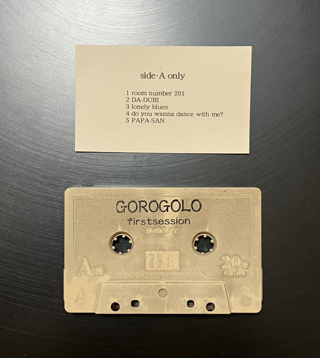 Top_40_Age's tweet photo. GORO GOLO
#マーチャンダイズ記録シリーズ #GoroGolo #音楽前夜社 #MAHOΩ #ジャポニカソングサンバンチ #デモテープ https://t.co/8XWVPzSczB